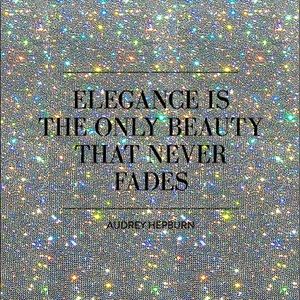 RV 🚍 Gal 🙆🏻‍♀️ downsizing ⬇️ my closet 🛍🎀🪞